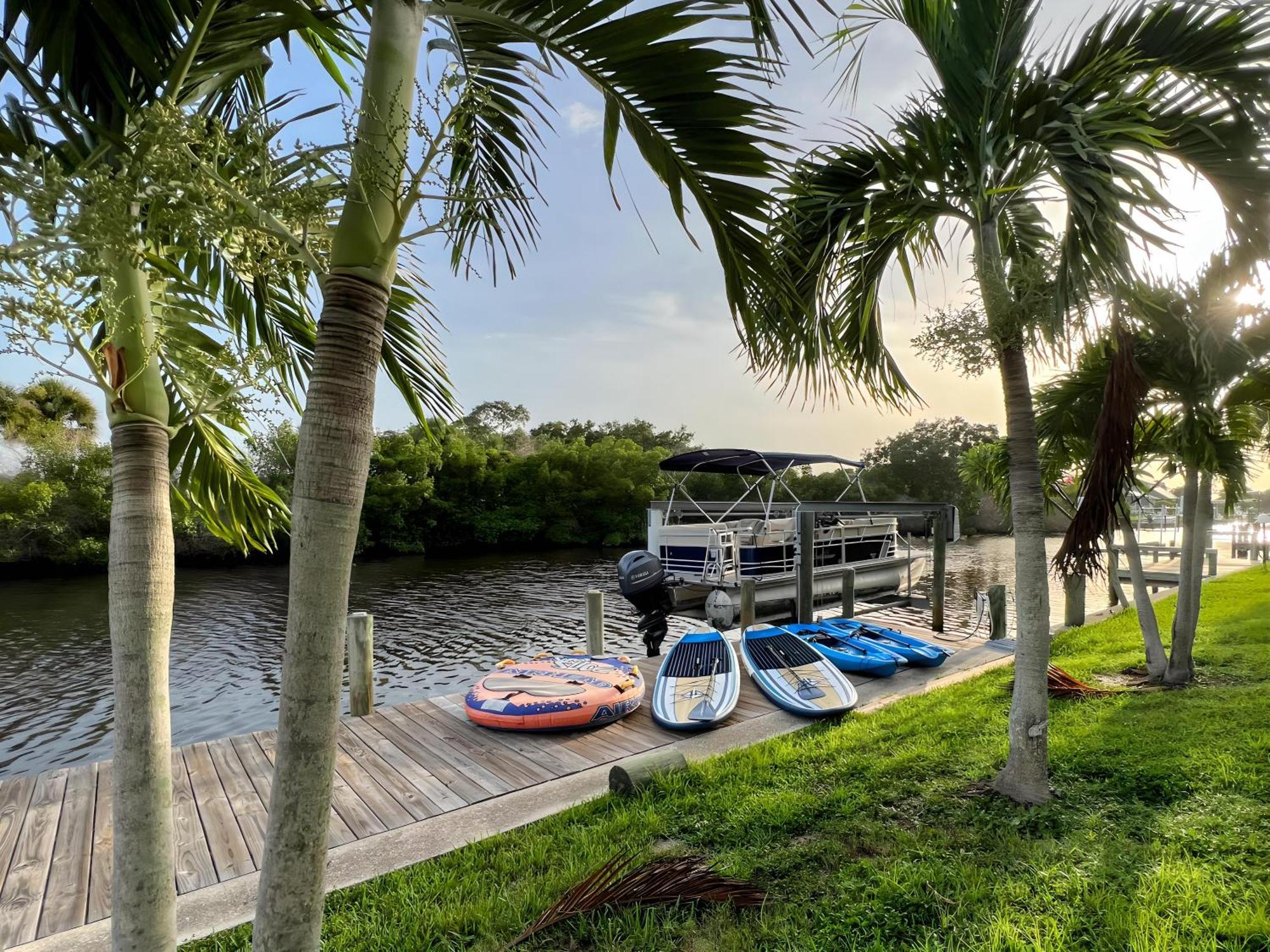 House With A Boatyour Private Waterfront Resort Port Charlotte Esterno foto